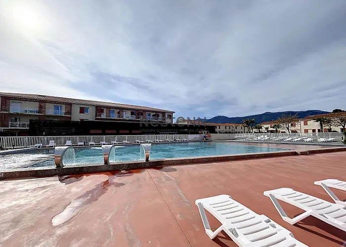 2950-Appartement Une Chambre Avec Piscine